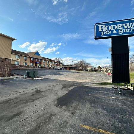 Rodeway Inn & Suites Madison East Ngoại thất bức ảnh