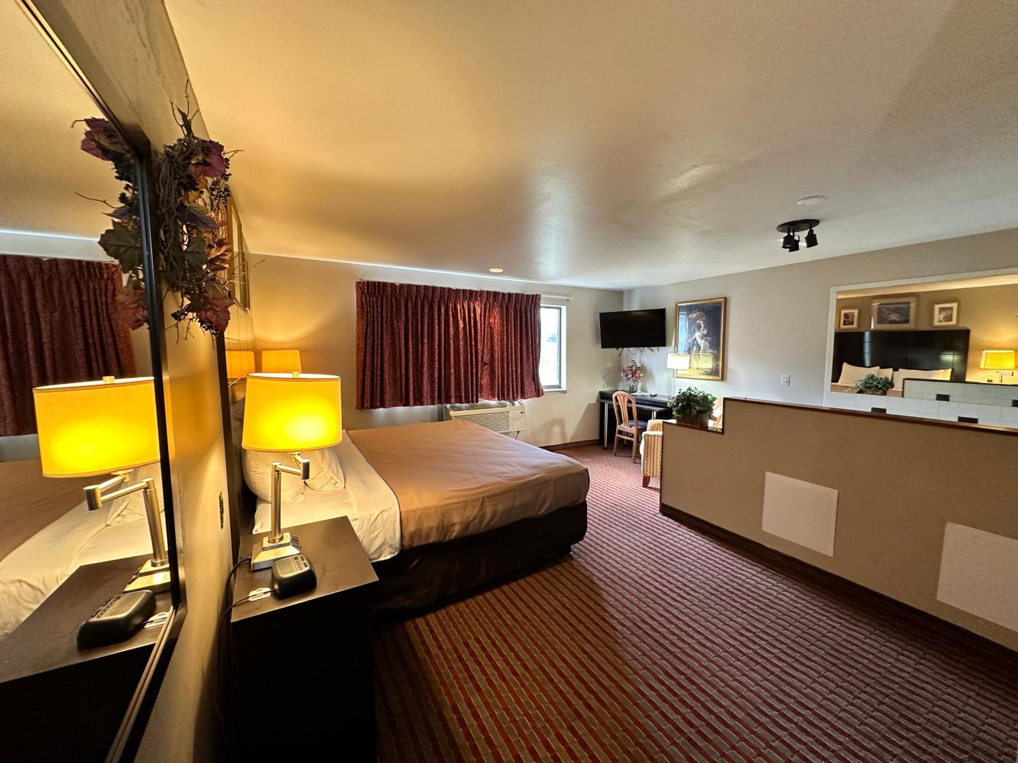 Rodeway Inn & Suites Madison East Ngoại thất bức ảnh
